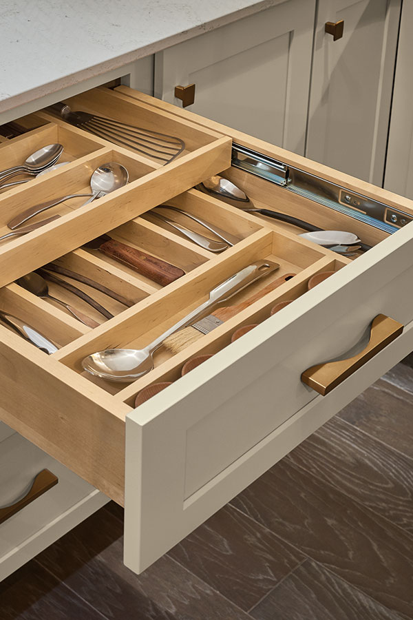 Cutting Board with Cutlery Divider - Decora Cabinetry